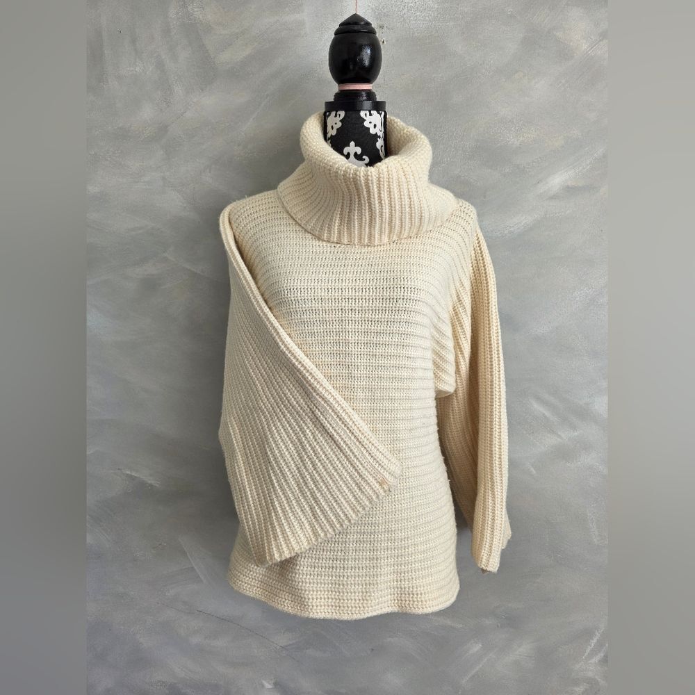Banana Republic Italian Yarn Oversize Merino-Cashmere Turtleneck Sweater M Cream